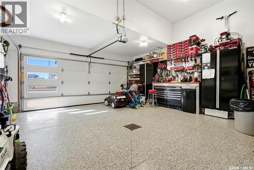 3029 Bellegarde Crescent, Regina, SK - Indoor Photo Showing Garage