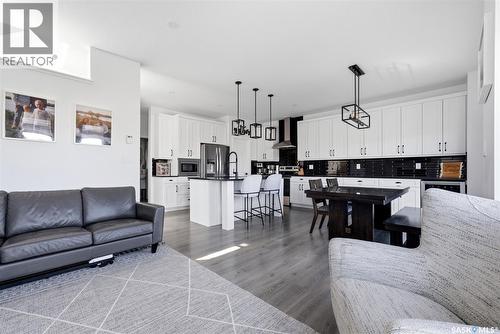3029 Bellegarde Crescent, Regina, SK - Indoor Photo Showing Living Room
