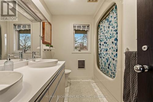 78 Terrace Drive, Hamilton, ON - Indoor Photo Showing Bathroom