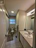 Well appointed main bathroom on 2nd level - 129 Dolce Crescent, Vaughan, ON  - Indoor Photo Showing Bathroom 