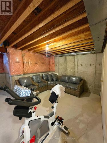 Potential theatre room - 129 Dolce Crescent, Vaughan, ON - Indoor