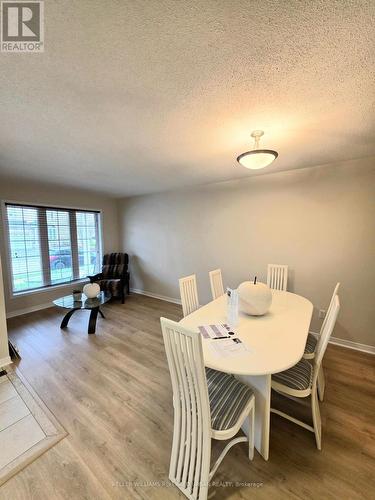 Sitting area for after those large meals - 129 Dolce Crescent, Vaughan, ON - Indoor Photo Showing Dining Room