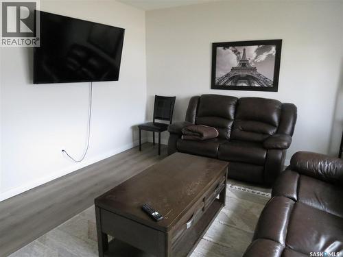 19 Merlin Crescent, Regina, SK - Indoor Photo Showing Living Room