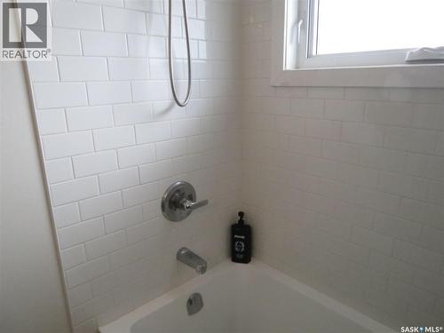 19 Merlin Crescent, Regina, SK - Indoor Photo Showing Bathroom