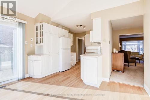 3626 Cartmel Road, Mississauga, ON - Indoor Photo Showing Kitchen