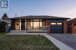 1371 OGDEN AVENUE  Mississauga, ON L5E 2H7