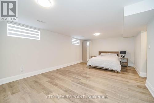 1371 Ogden Avenue, Mississauga, ON - Indoor