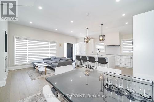 1371 Ogden Avenue, Mississauga, ON - Indoor