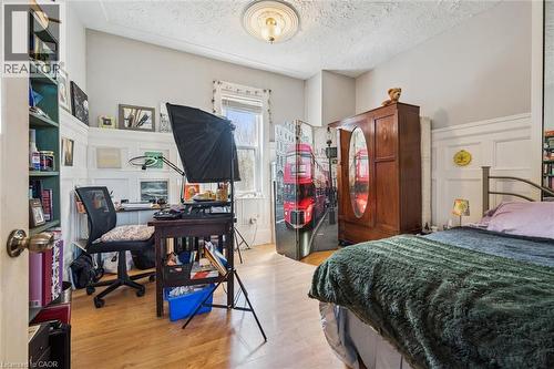 156 Wellington Street N, Kitchener, ON - Indoor Photo Showing Bedroom