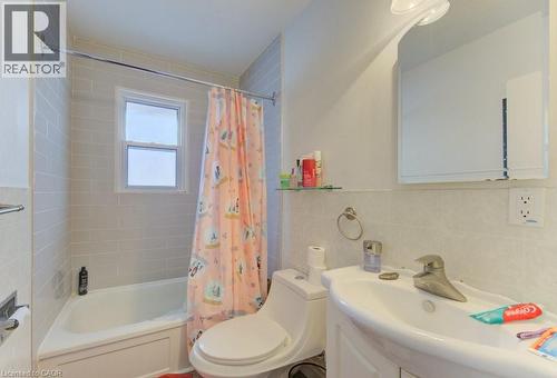109 Eton Drive, Kitchener, ON - Indoor Photo Showing Bathroom