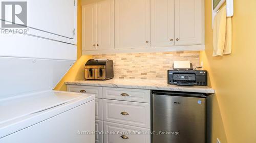 1012 Wright Drive, Midland, ON - Indoor Photo Showing Laundry Room