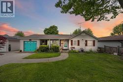 1113 ST CLAIR PARKWAY Moore Township, ON N0N 1M0