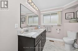 4 pc bath. - 