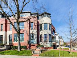 1 THURLOE AVENUE Toronto, ON M4S 0B4