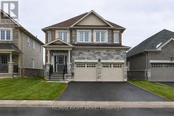 73 ATLANTIS DRIVE Orillia, ON L3V 8L4