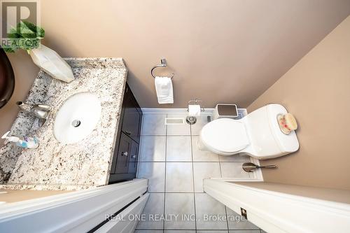 1201 Creekside Drive, Oakville, ON - Indoor Photo Showing Bathroom