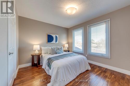 1201 Creekside Drive, Oakville, ON - Indoor Photo Showing Bedroom