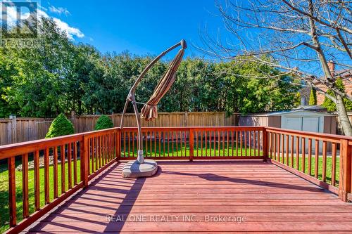 1201 Creekside Drive, Oakville, ON - Outdoor