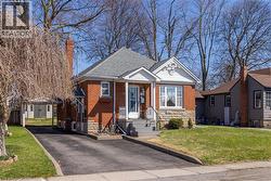 6469 BARKER Street Niagara Falls, ON L2G 1Y6