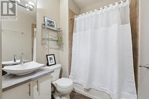 510 - 66 Bay Street S, Hamilton, ON - Indoor Photo Showing Bathroom