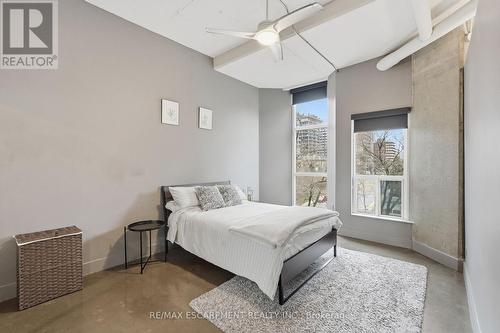 510 - 66 Bay Street S, Hamilton, ON - Indoor Photo Showing Bedroom