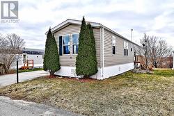 41 SUNRISE CIRCLE Bradford West Gwillimbury, ON L3Z 2A5