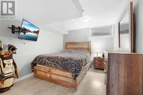 26 Wiltshire Drive, Brantford, ON - Indoor Photo Showing Bedroom