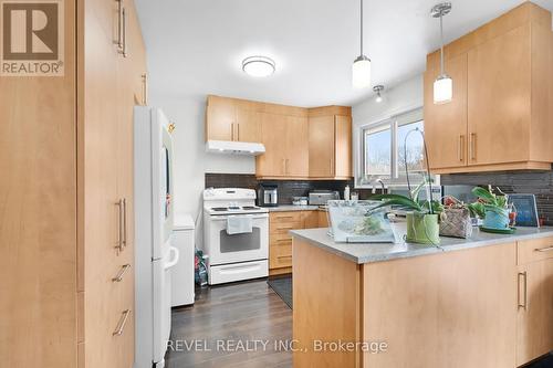 26 Wiltshire Drive, Brantford, ON - Indoor Photo Showing Kitchen