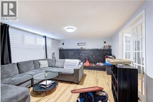 78 Markson Crescent, Hamilton, ON - Indoor Photo Showing Living Room