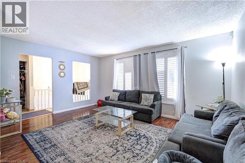 78 Markson Crescent, Hamilton, ON - Indoor Photo Showing Living Room
