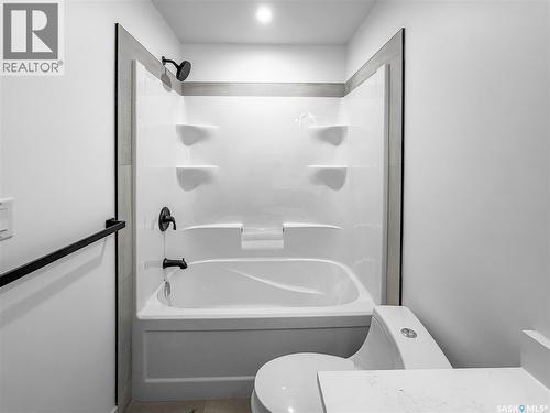 426 Empress Street, Saskatoon, SK - Indoor Photo Showing Bathroom