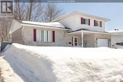 333 Parkland CRES Sault Ste. Marie, ON P6A 6R3