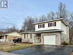 333 Parkland CRES Sault Ste. Marie, ON P6A 6R3