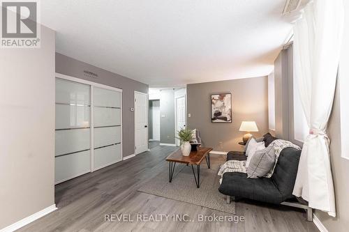 303 - 36 James Street S, Hamilton, ON - Indoor Photo Showing Living Room