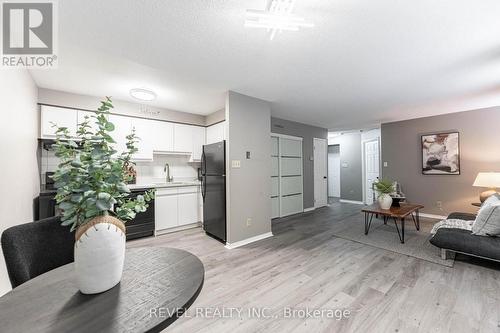 303 - 36 James Street S, Hamilton, ON - Indoor Photo Showing Living Room