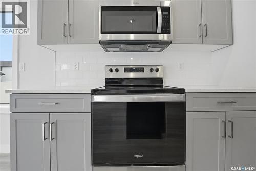 262 Kostiuk Crescent, Saskatoon, SK - Indoor Photo Showing Kitchen