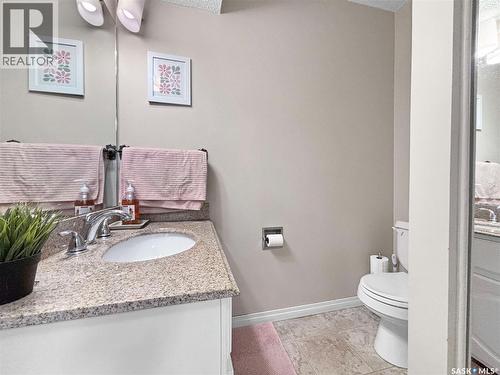 302 Nokomis Place, Saskatoon, SK - Indoor Photo Showing Bathroom