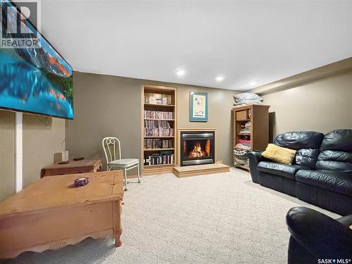 302 Nokomis Place, Saskatoon, SK - Indoor With Fireplace