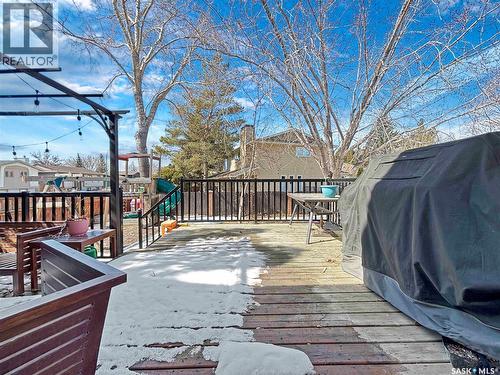 302 Nokomis Place, Saskatoon, SK - Outdoor