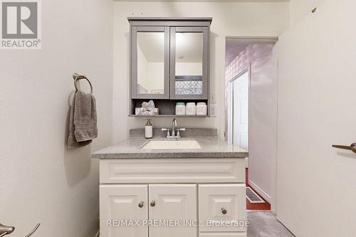 120 Ellerslie Road, Brampton, ON - Indoor Photo Showing Bathroom
