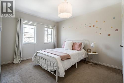 10 Davidson Boulevard Unit# 24, Dundas, ON - Indoor Photo Showing Bedroom