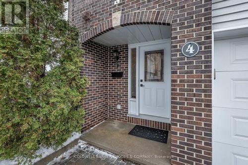 4 ALMOND LANE  Ottawa, ON K2L 3T2