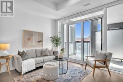 216 - 664 SPADINA AVENUE Toronto, ON M5S 2H7