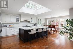 9 CANFIELD PLACE Toronto, ON M3B 2V5