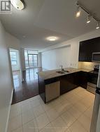 806 - 736 SPADINA AVENUE Toronto, ON M5S 2J6