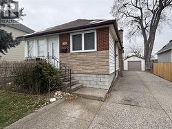 205 IVON Avenue Hamilton, ON L8H 5S9