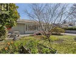 1222 ROSEWOOD CRESCENT  North Vancouver, BC V7P 1H4