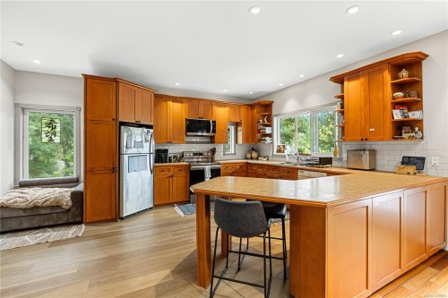 3482 Arrowsmith Rd, Nanaimo, BC 