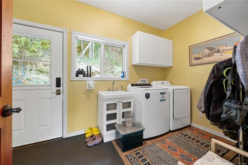 3482 Arrowsmith Rd, Nanaimo, BC 