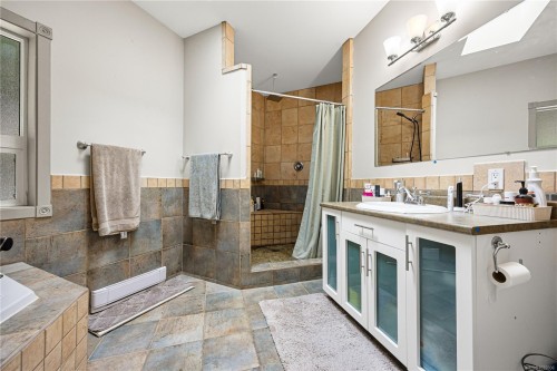 3482 Arrowsmith Rd, Nanaimo, BC 